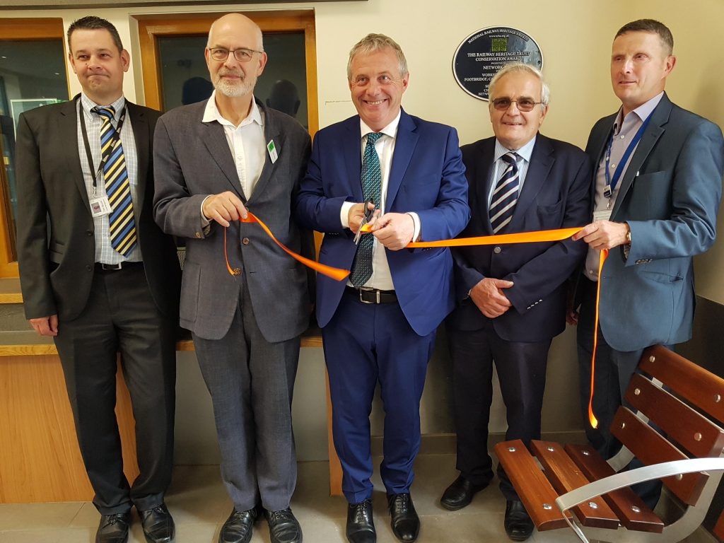 Local MP unveils Worksop plaque